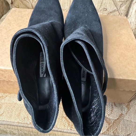 Manolo‎ Blahnik suede booties Size 38 - Picture 9 of 9